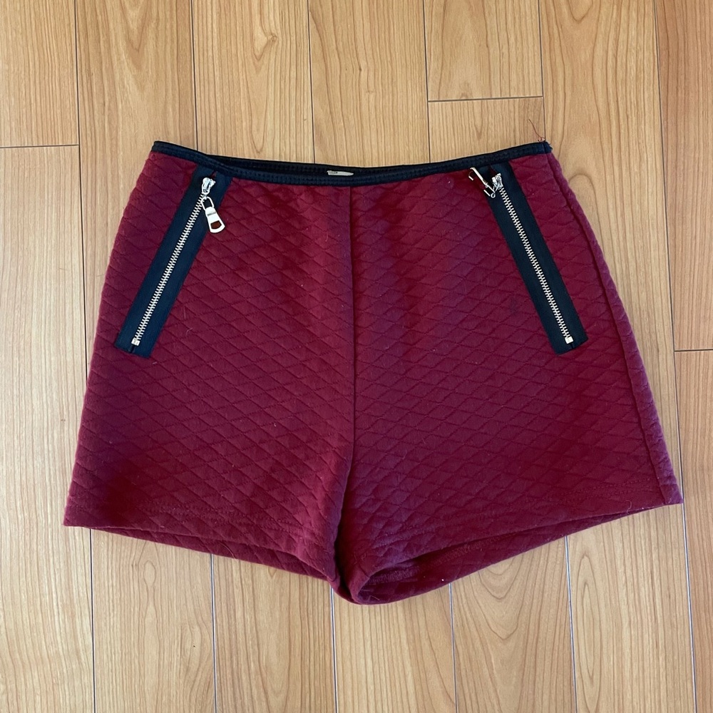 Size: S high waisted, flexible cotton shorts!